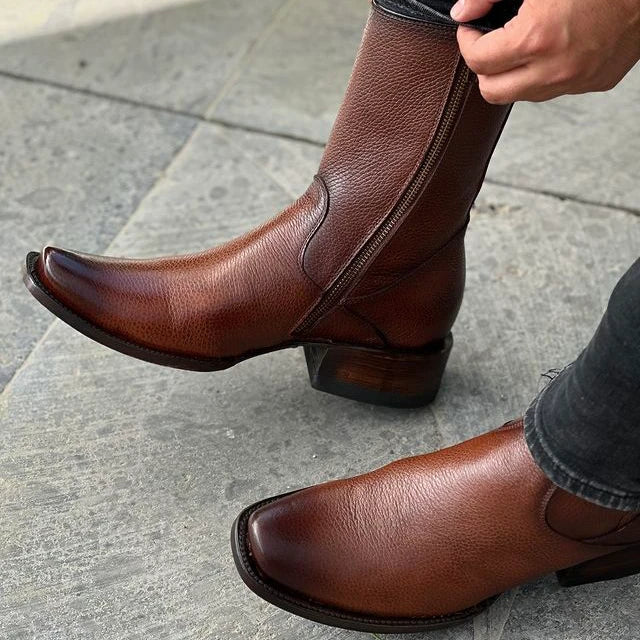 Kit Bota Maverick Masculino com 3 Brindes – Cinto, Chapéu e Carteira